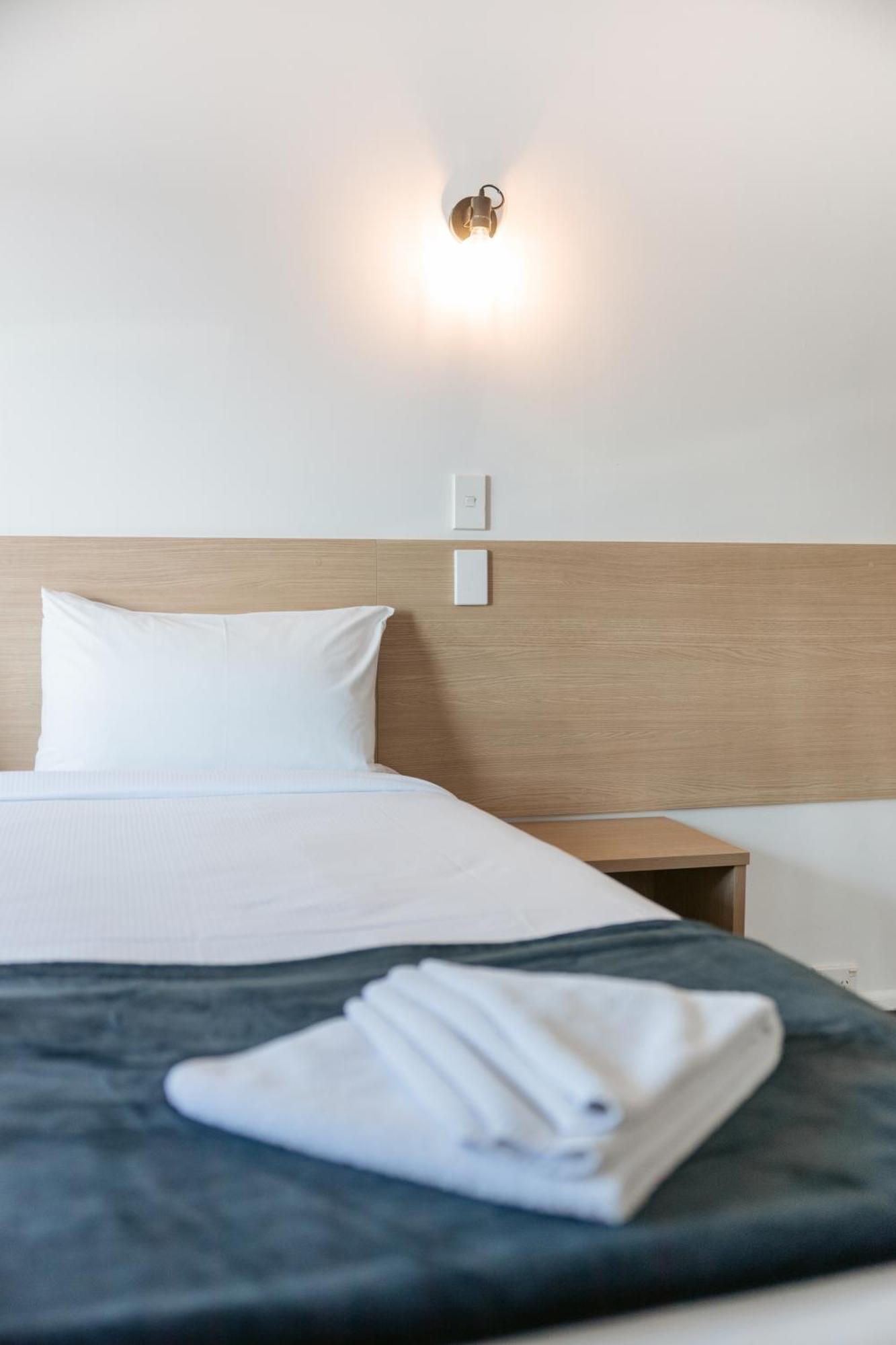 Cobblestone Court Motel Tauranga Extérieur photo